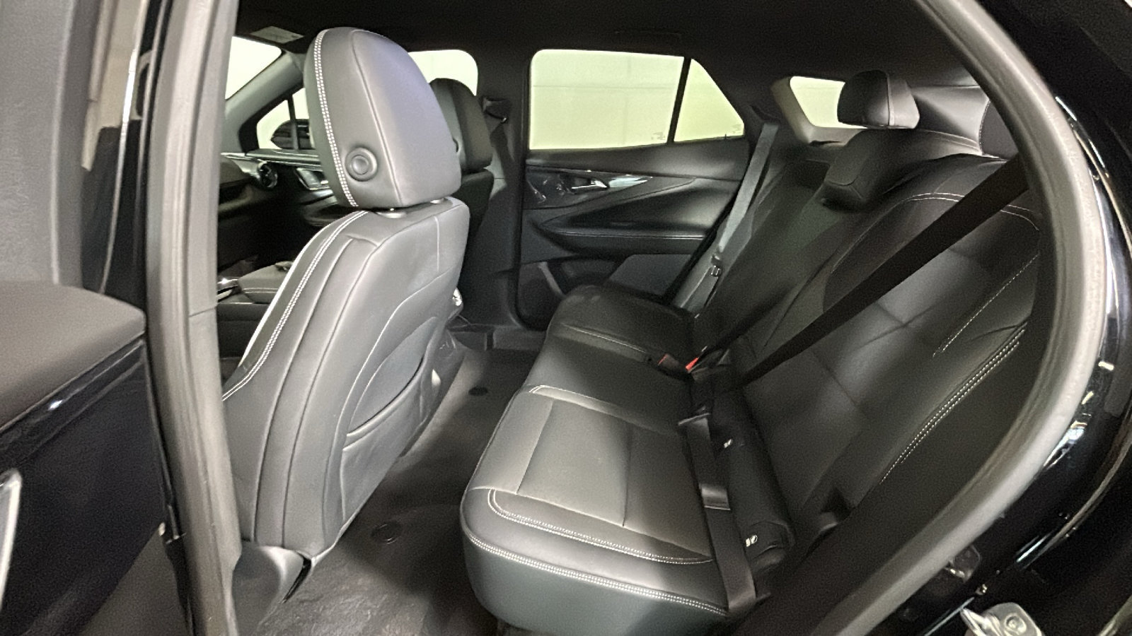Used 2024 Chevrolet Blazer EV LT AWD/4WD image 32