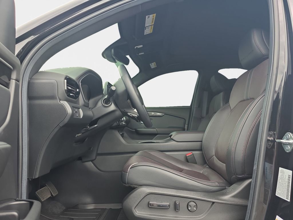 Certified 2025 Honda Pilot Black Edition image 12