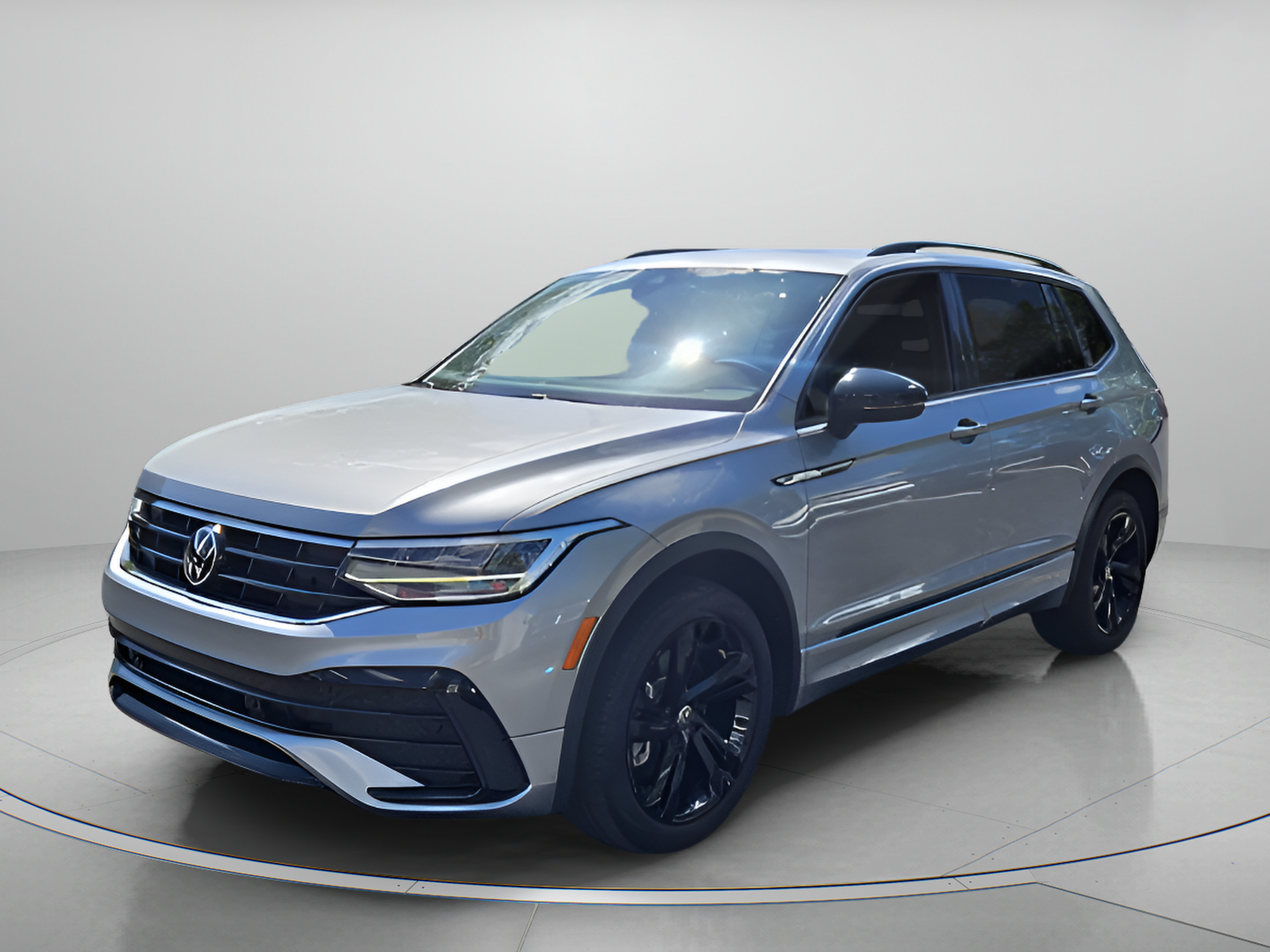 Certified 2023 Volkswagen Tiguan SE R-Line