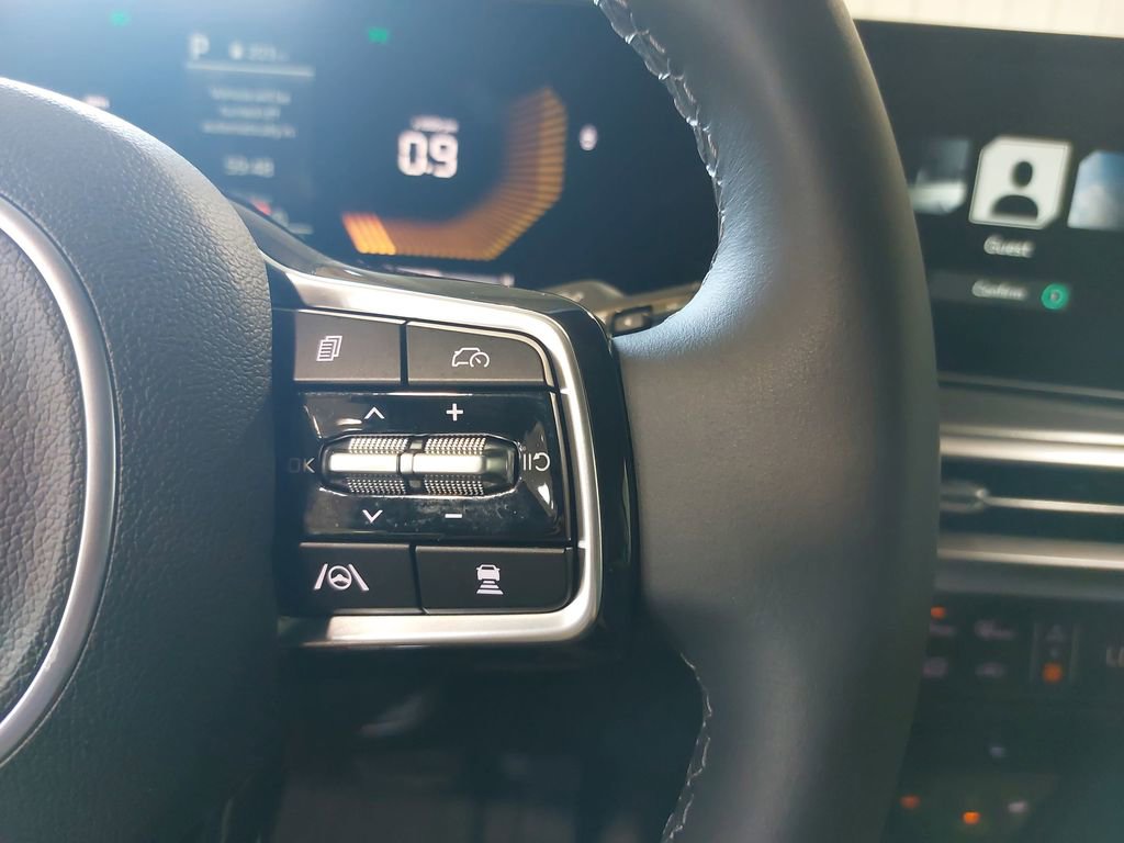 Used 2025 Kia Sorento S w/ Panoramic Sunroof Package FWD image 19