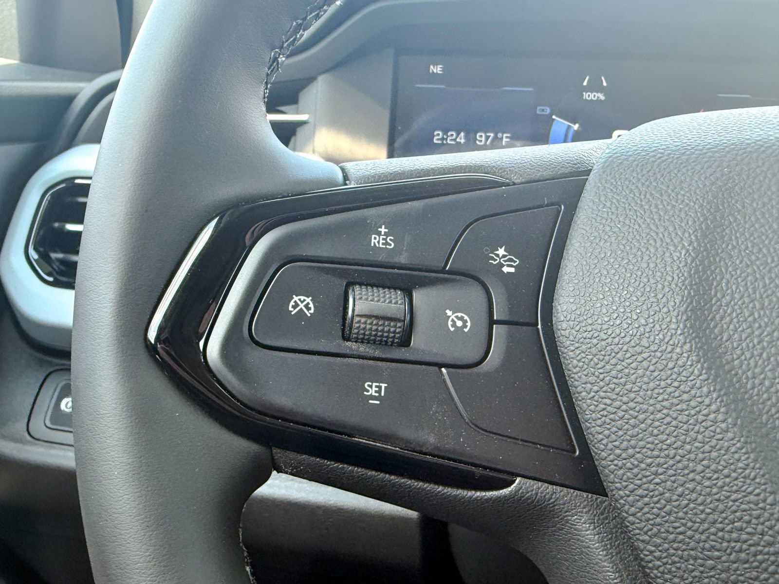 New 2027 Chevrolet Bolt RS w/ Technology Package FWD image 37