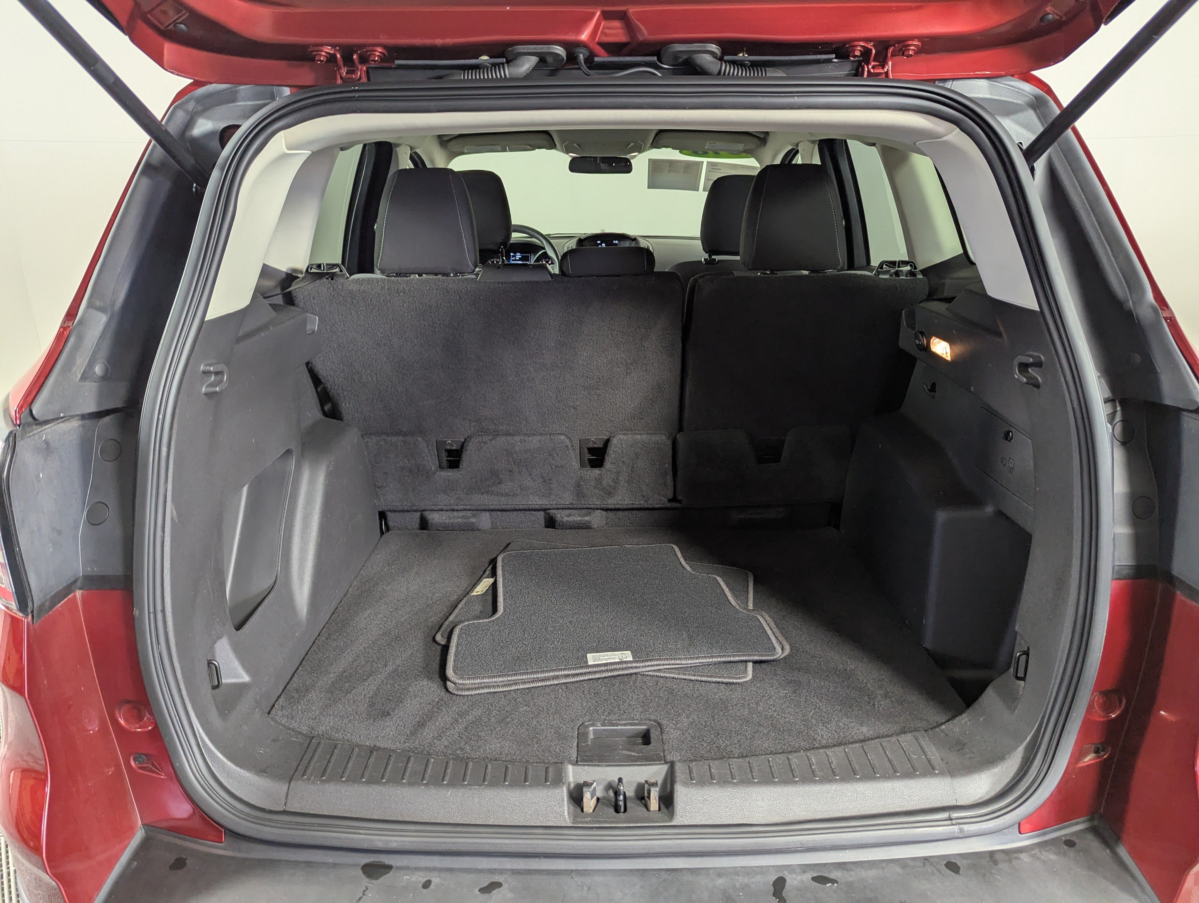 Certified 2018 Ford Escape SE FWD image 10