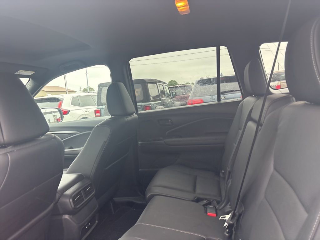 Used 2024 Honda Passport EX-L image 9