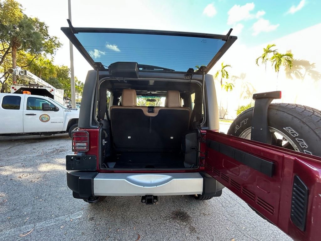 Used 2012 Jeep Wrangler Sahara image 31