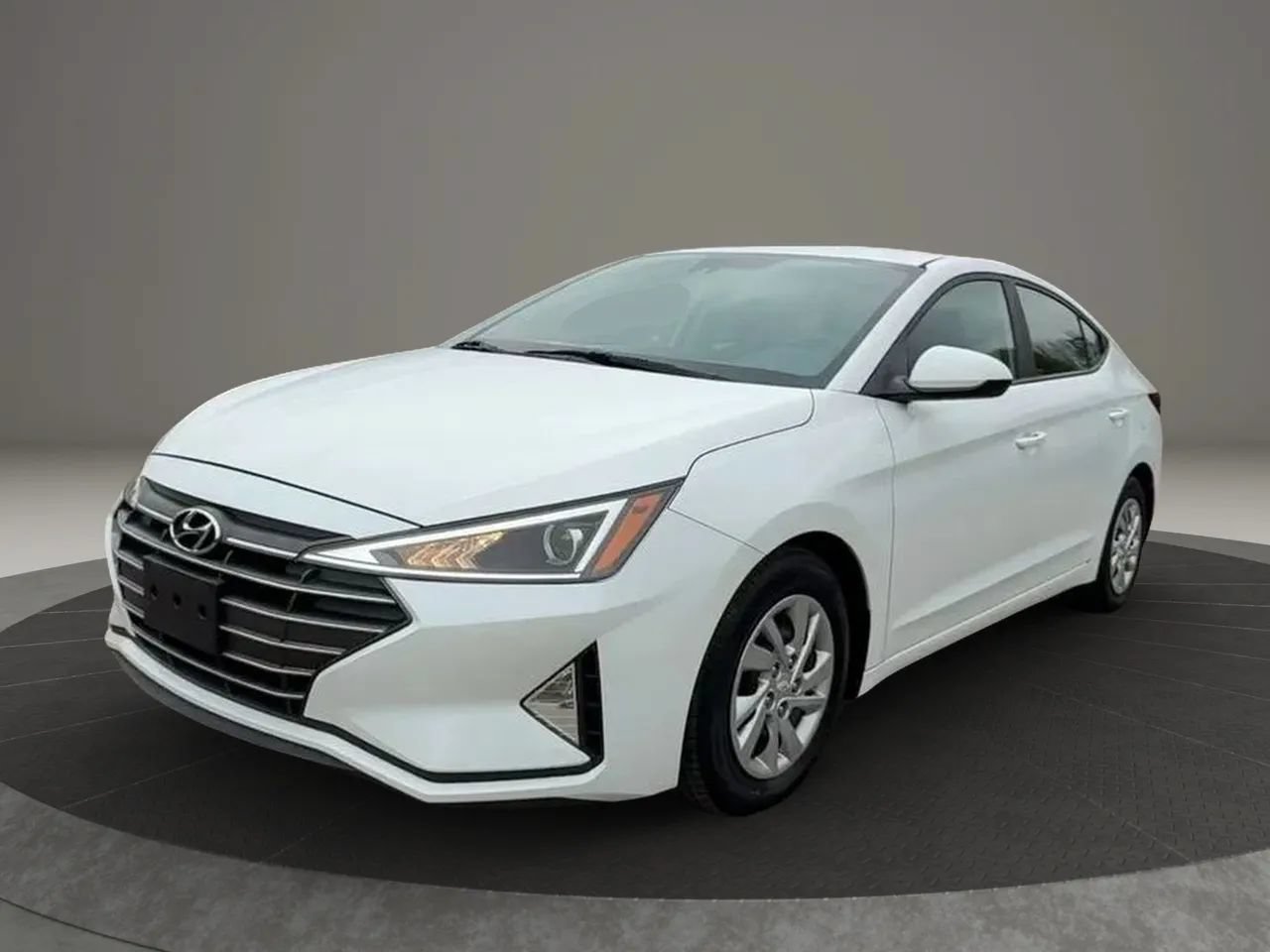 Used 2020 Hyundai Elantra SE w/ Cargo Package (C1) FWD image 3