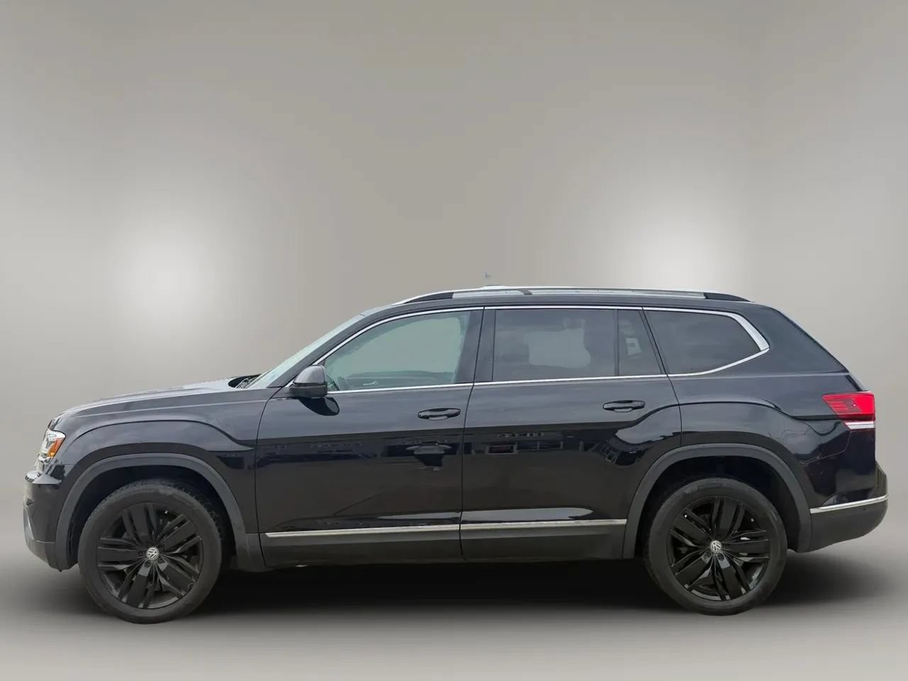Used 2019 Volkswagen Atlas SEL Premium AWD/4WD image 4