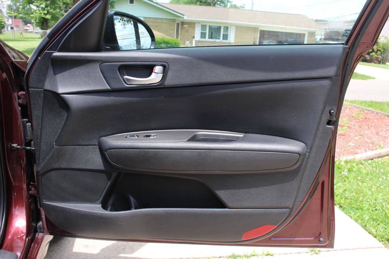 Used 2020 Kia Optima LX FWD image 36
