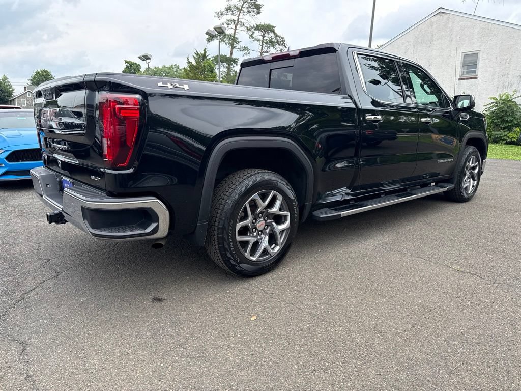 Used 2022 GMC Sierra 1500 SLT w/ SLT Convenience Package AWD/4WD image 4