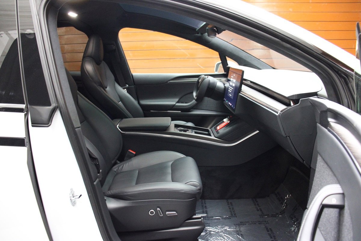 Used 2023 Tesla Model X 7 Seater AWD Driving Com 4 image 19