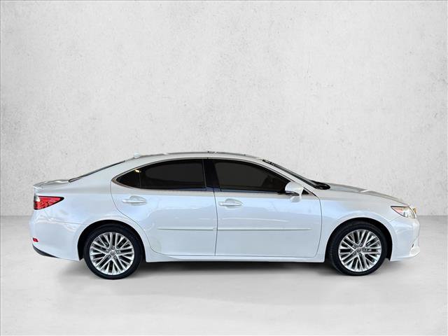 Used 2014 Lexus ES 350 w/ Luxury Package FWD image 4