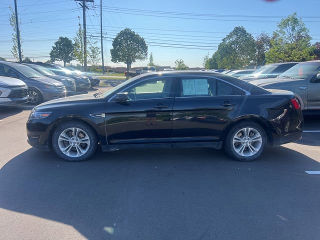 Used 2017 Ford Taurus SEL w/ Equipment Group 201A AWD/4WD image 8