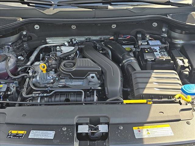 New 2025 Volkswagen Taos SE image 17