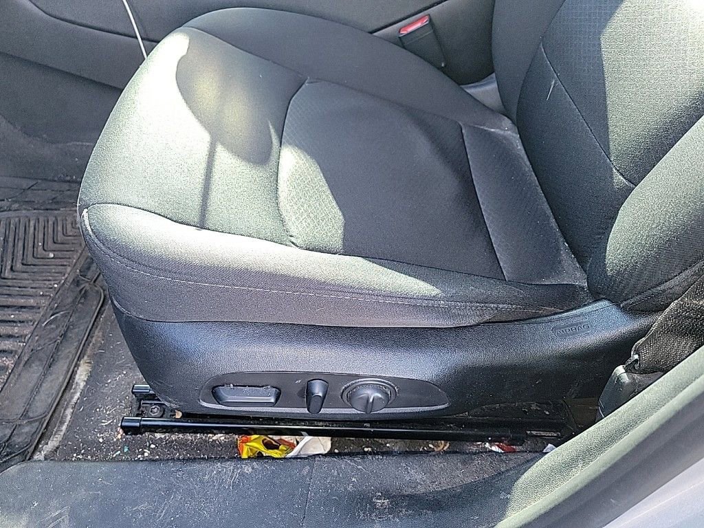 Used 2020 Chevrolet Malibu LT image 24