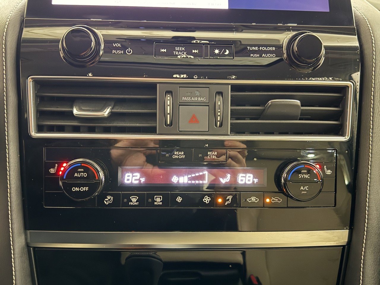 Used 2024 INFINITI QX80 Premium Select w/ Cargo Package image 22