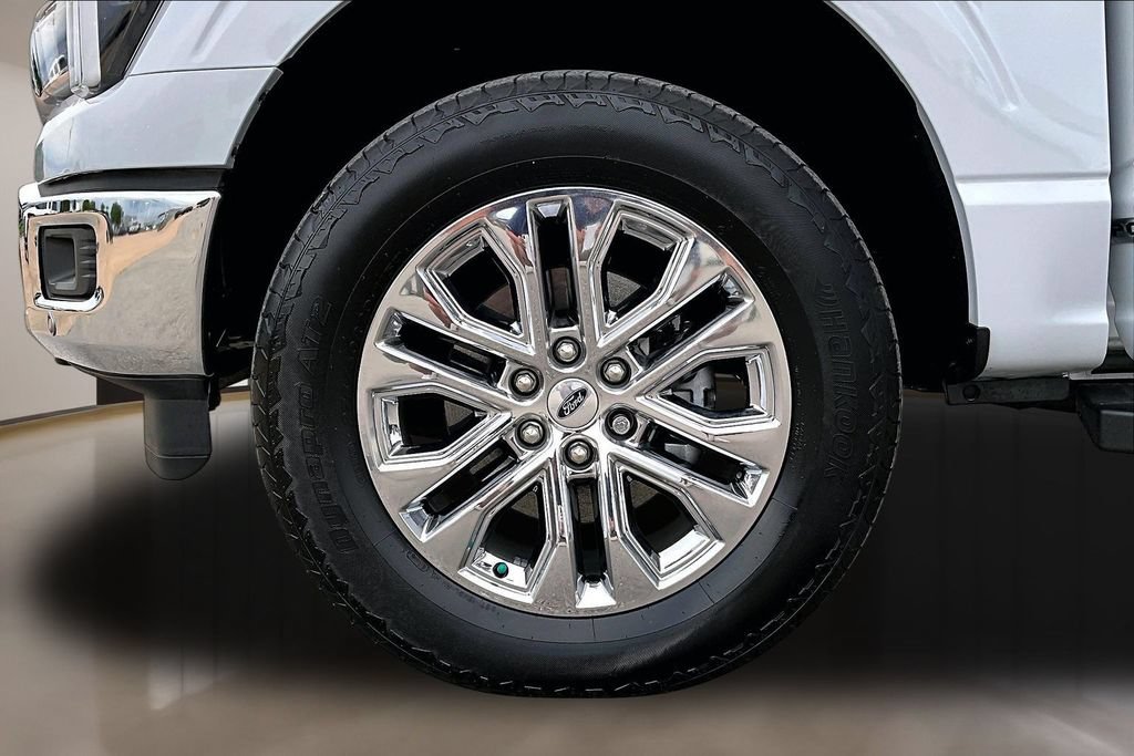 Used 2025 Ford F150 Lariat w/ Equipment Group 501A Mid AWD/4WD image 8