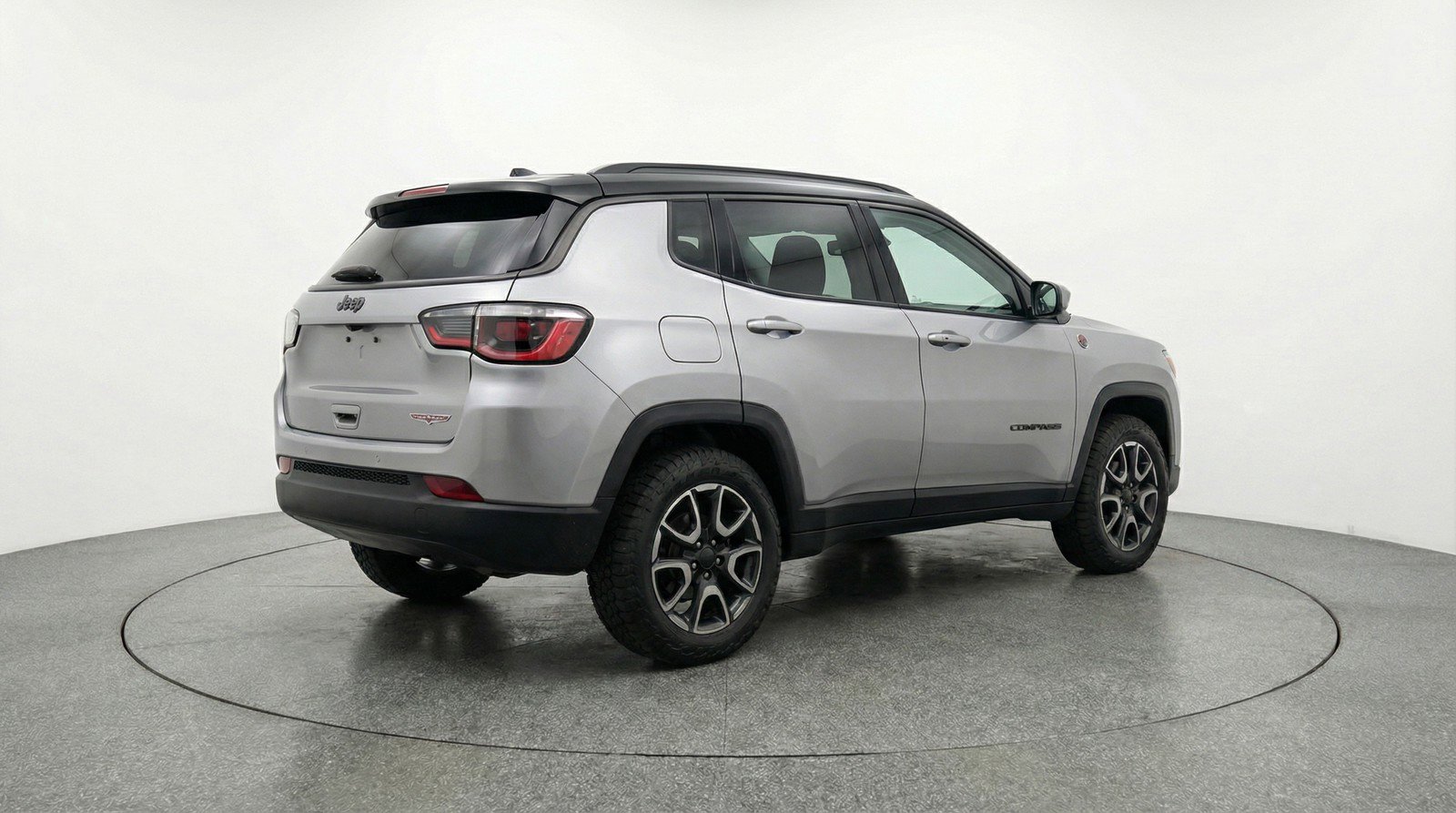 Used 2025 Jeep Compass Trailhawk w/ Trailer Tow Group image 9