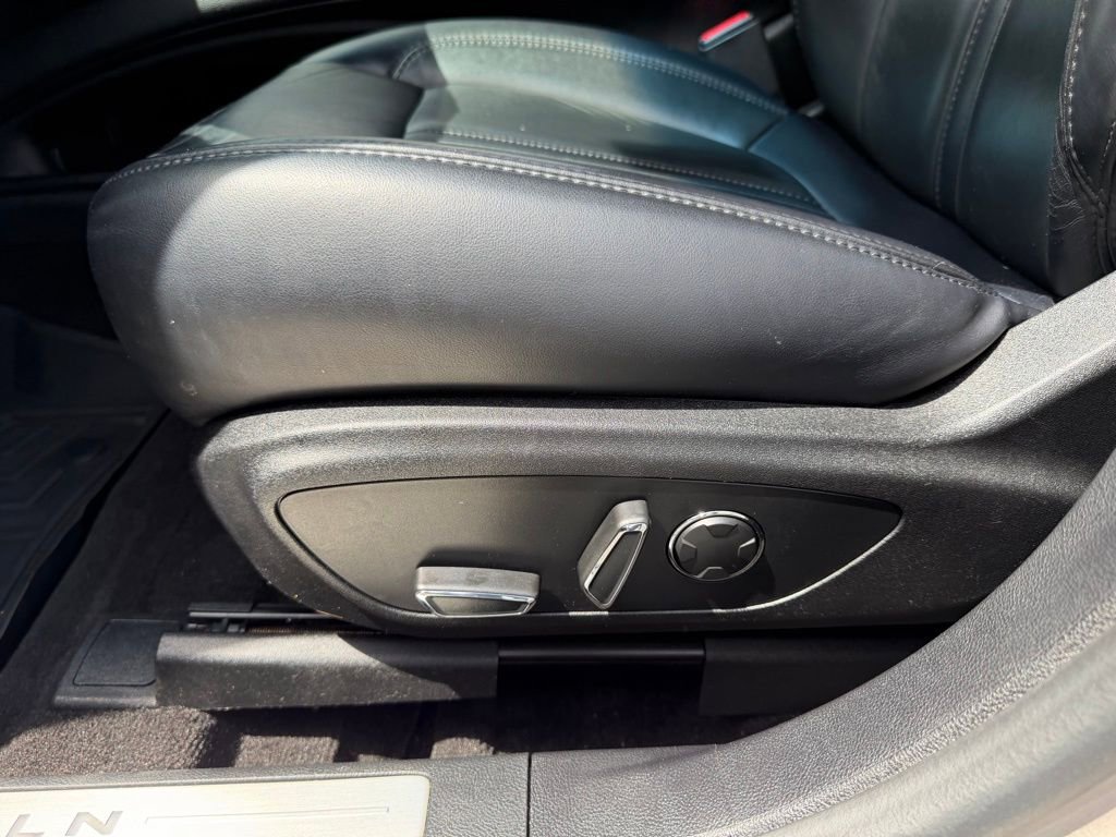 Used 2019 Lincoln MKZ Reserve w/ Reserve Plus Package image 15