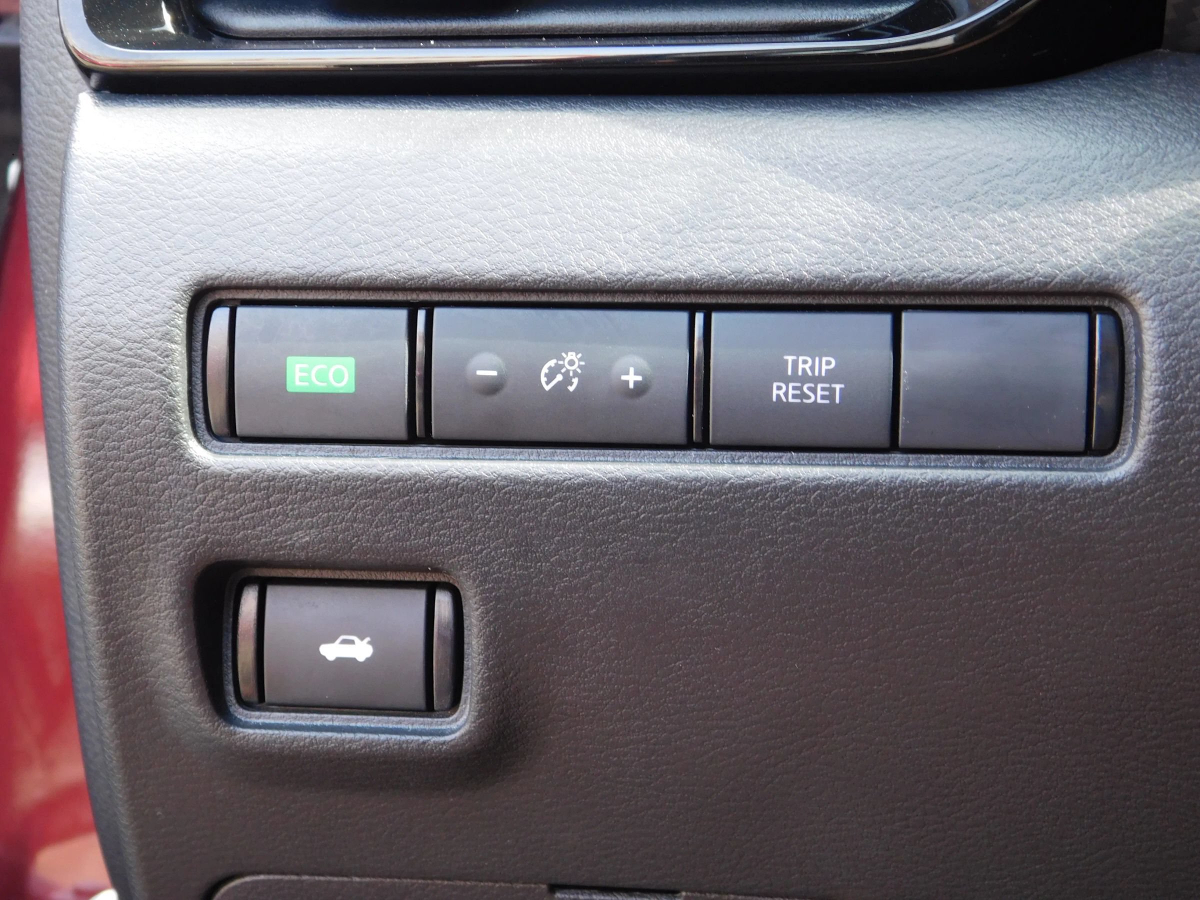Used 2025 Nissan Sentra SV FWD image 22