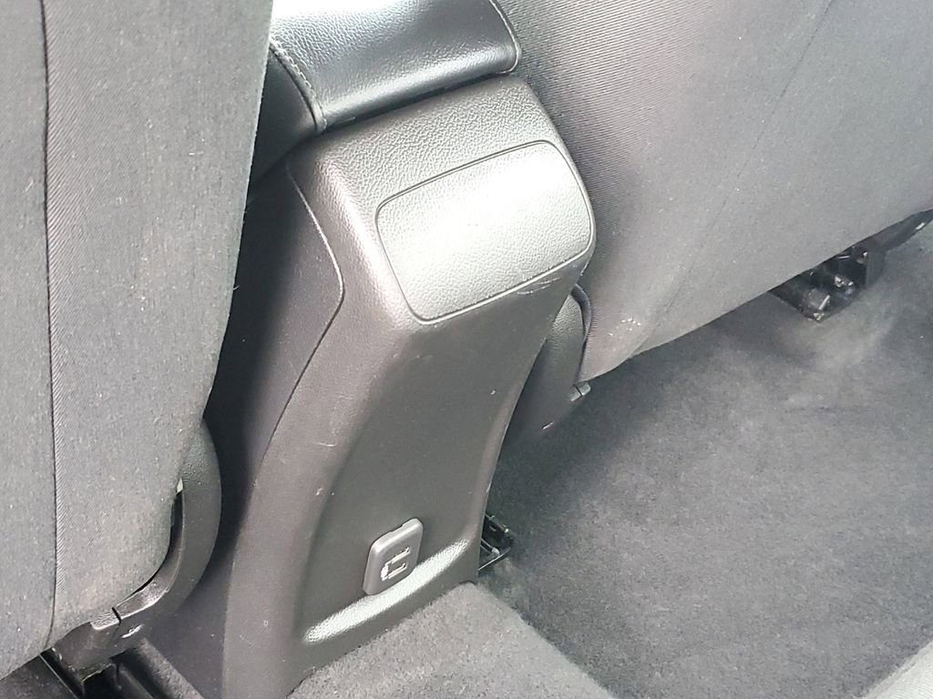 Used 2019 Chevrolet Cruze LT FWD image 28