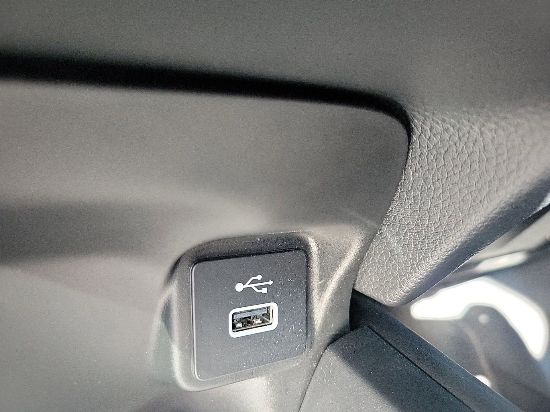 Used 2025 Honda HR-V Sport image 35