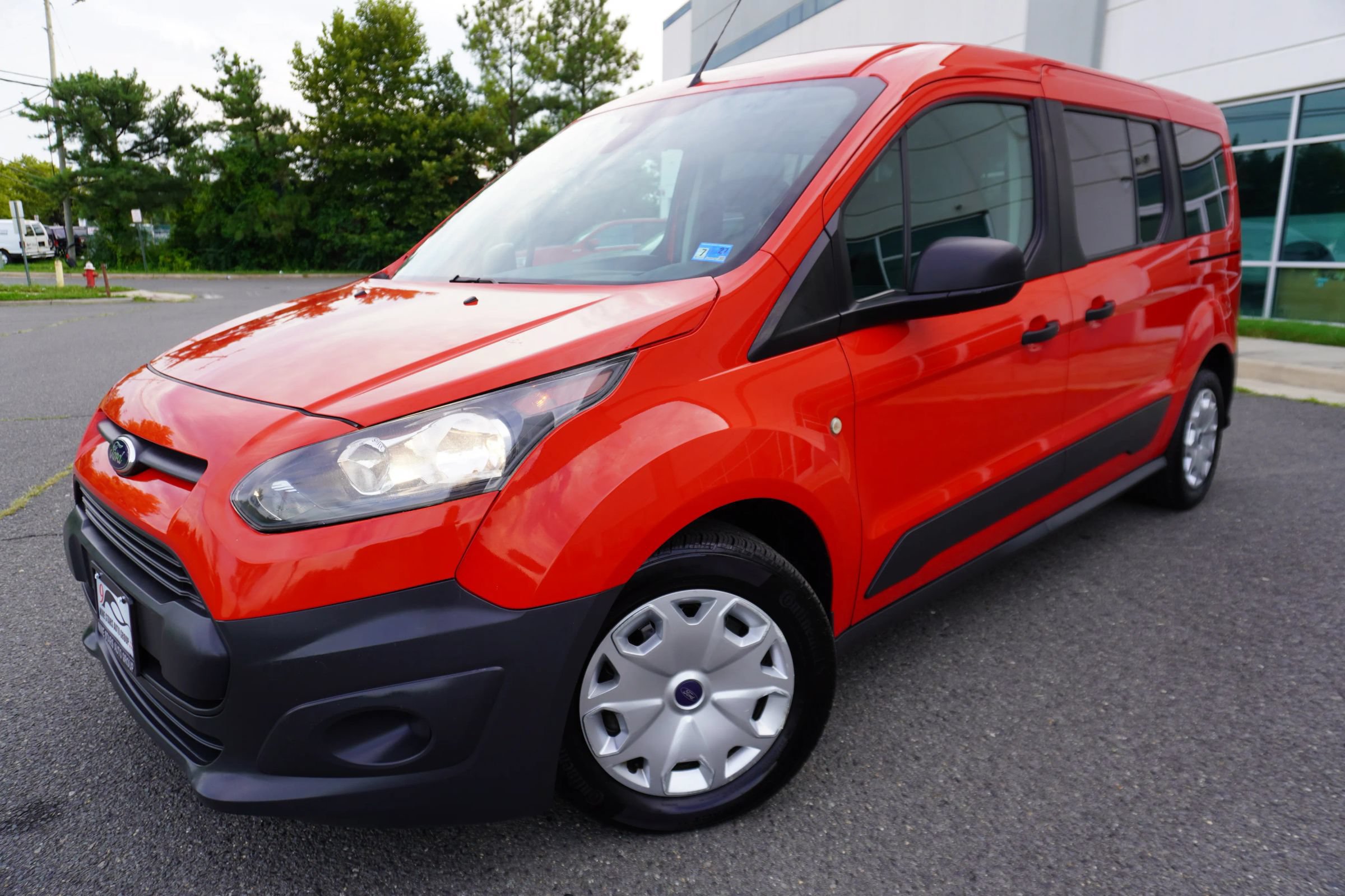 Used 2015 Ford Transit Connect XL FWD image 3