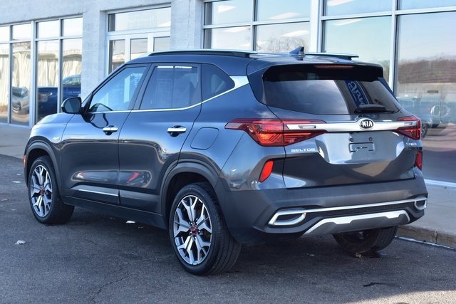 Used 2021 Kia Seltos SX w/ SX Sunroof Package image 4