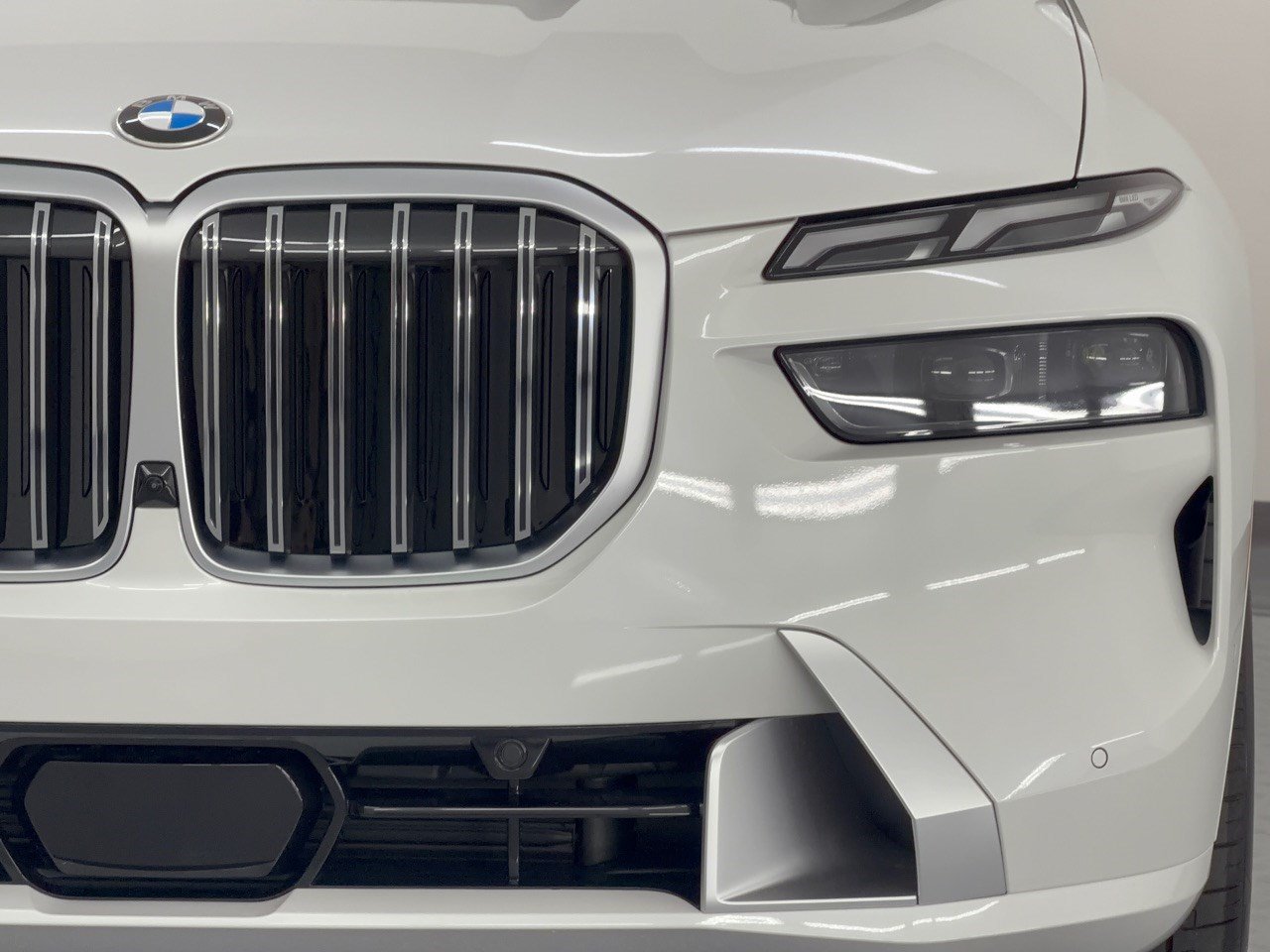 New 2027 BMW X7 xDrive40i w/ Executive Package AWD/4WD image 12