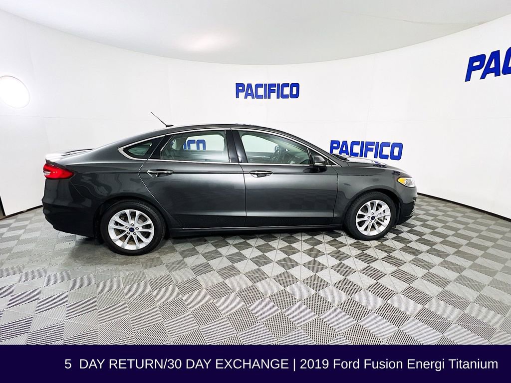 Used 2019 Ford Fusion Energi Titanium image 9