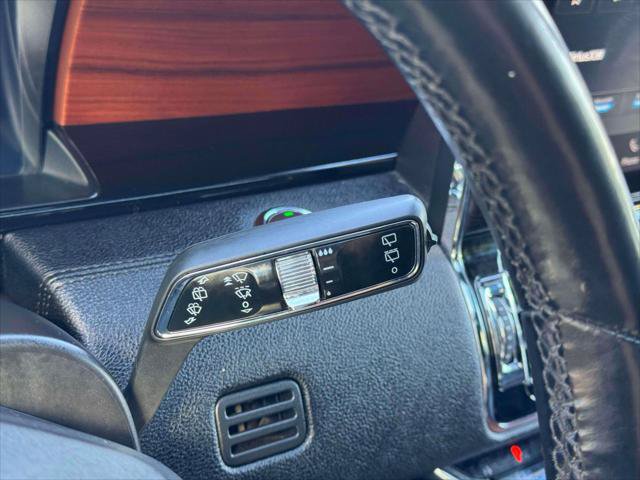 Used 2020 Lincoln Navigator L Reserve w/ Equipment Group 208A Reserve AWD/4WD image 26