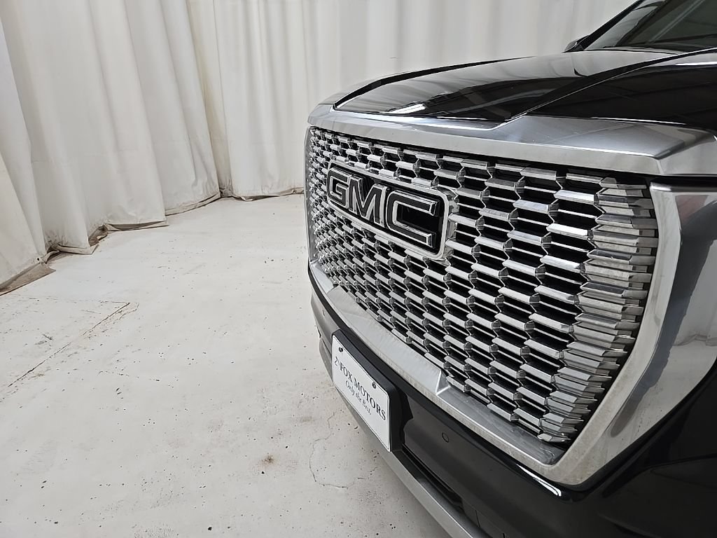 Used 2021 GMC Yukon XL Denali AWD/4WD image 22