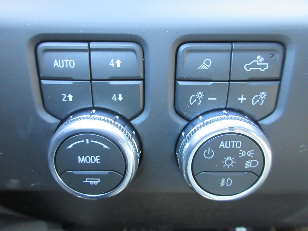 New 2026 GMC Sierra 3500 AT4 w/ AT4 Premium Plus Package image 17