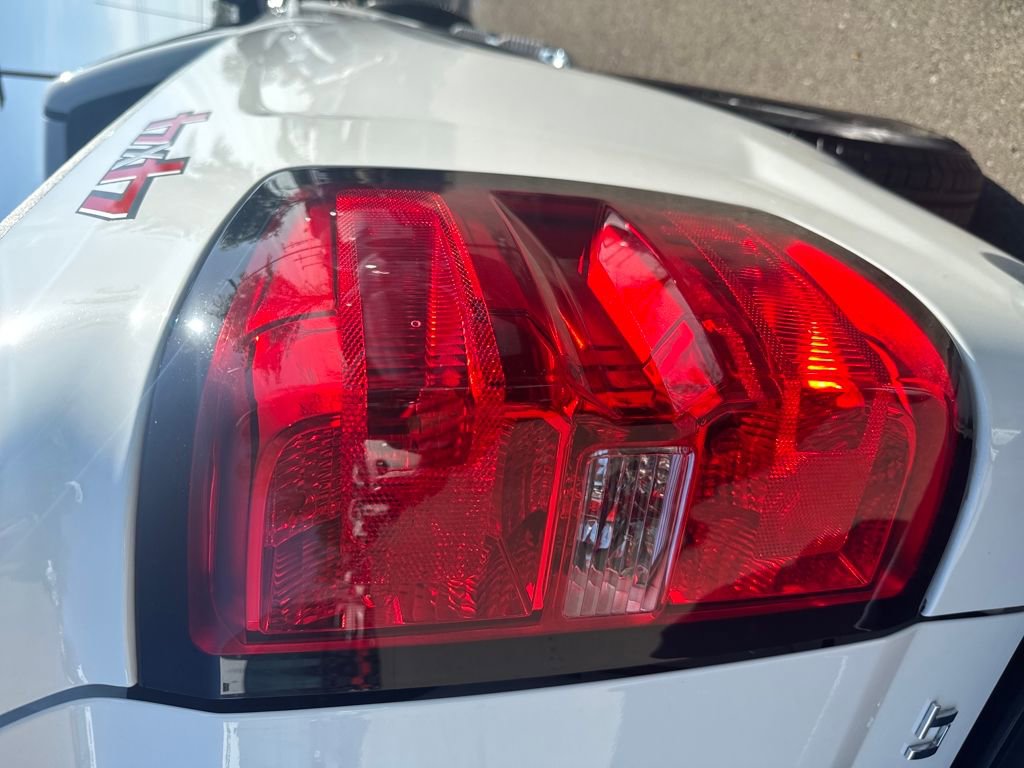 Used 2018 Chevrolet Silverado 1500 LT w/ All Star Edition image 45