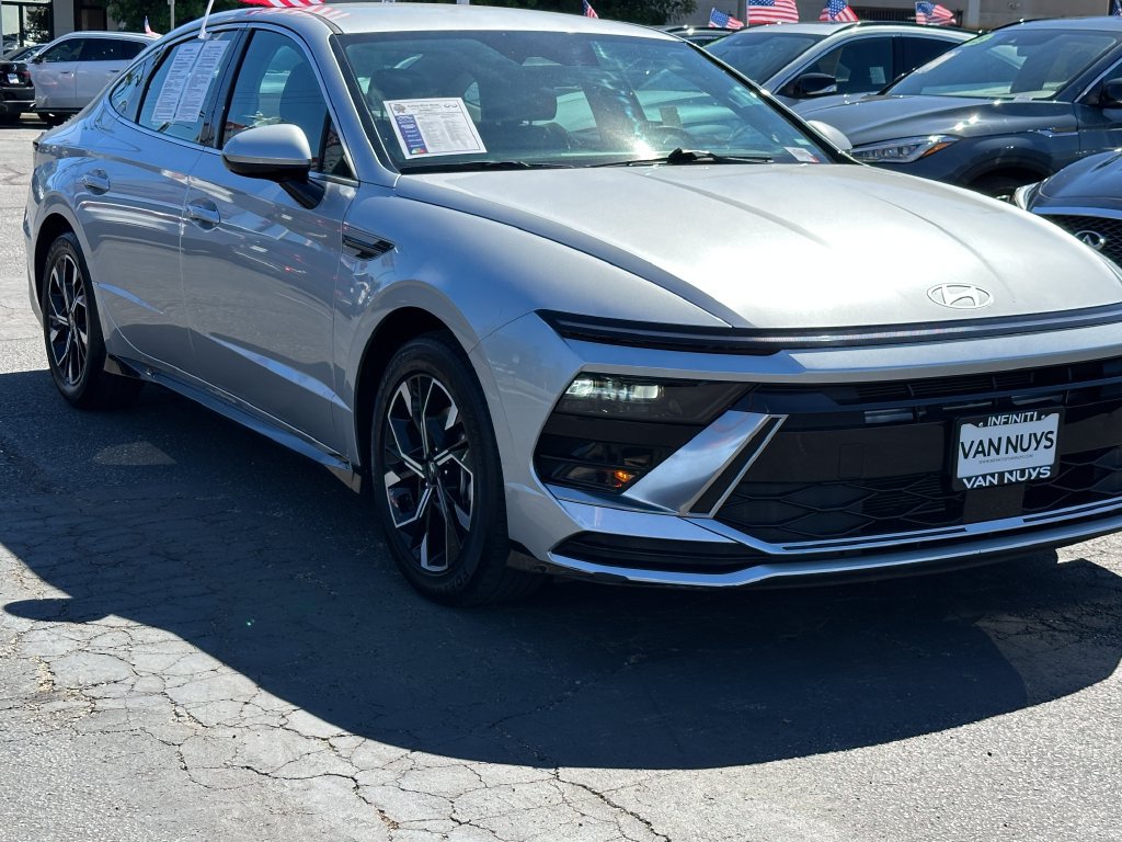 Used 2025 Hyundai Sonata SEL FWD image 11