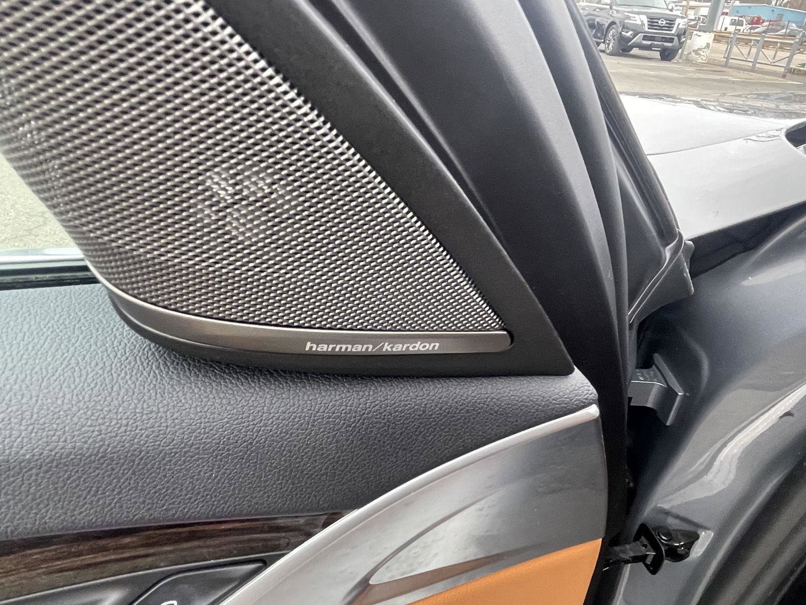 Used 2023 BMW 530e xDrive w/ Premium Package image 11