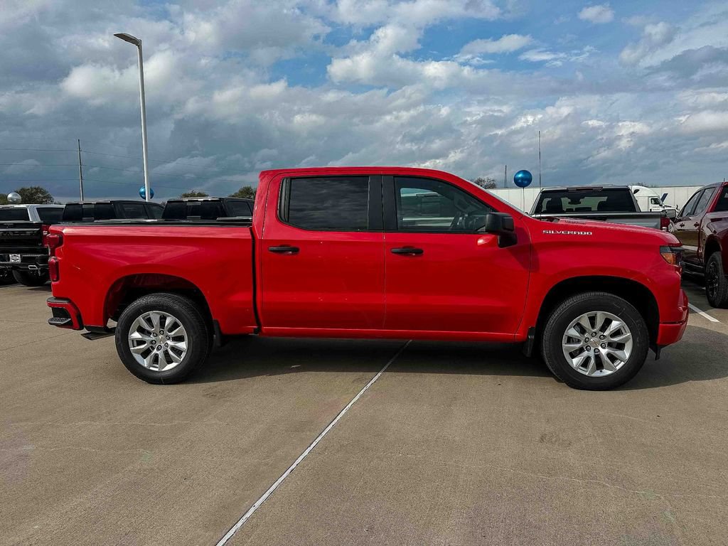 Used 2026 Chevrolet Silverado 1500 Custom RWD image 5