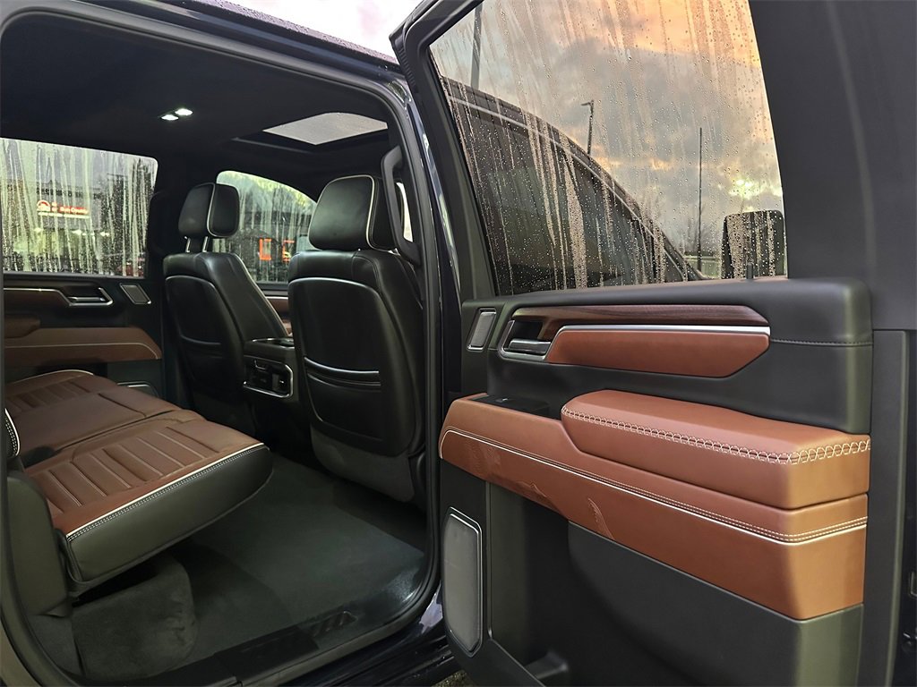 Used 2025 GMC Sierra 2500 Denali Ultimate image 13