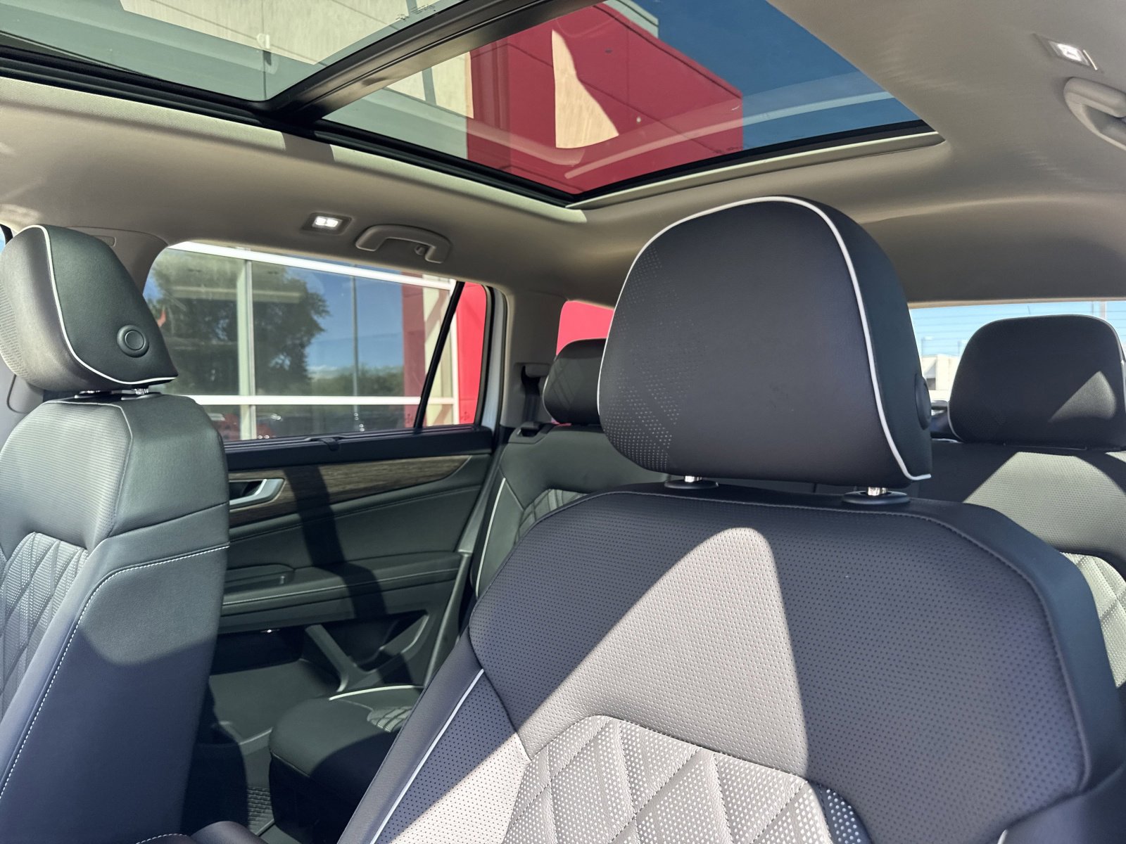 New 2026 Volkswagen Atlas SEL Premium R-Line image 17