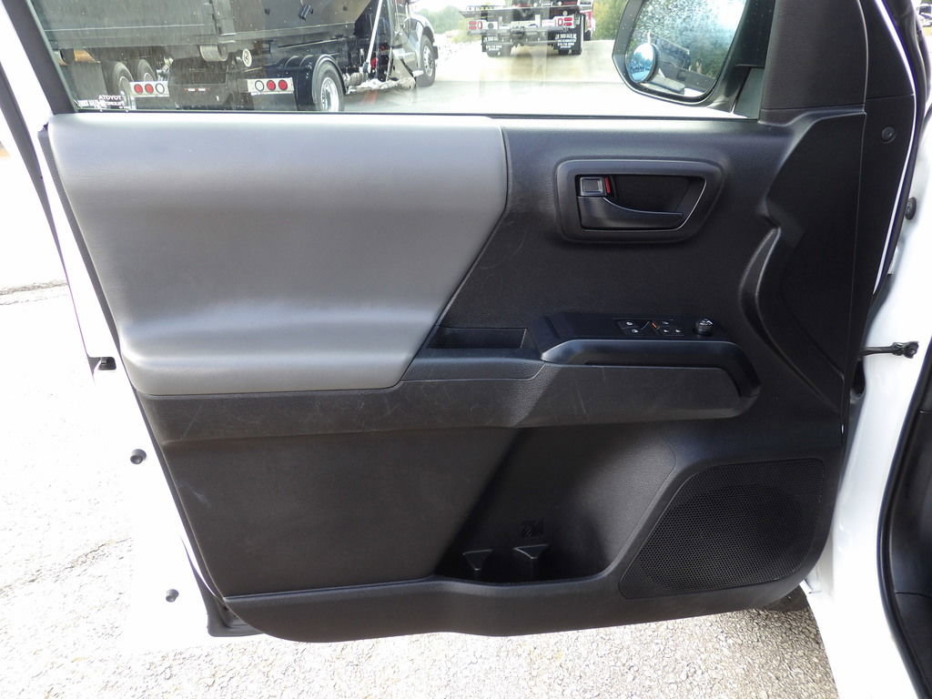 Used 2022 Toyota Tacoma SR image 14