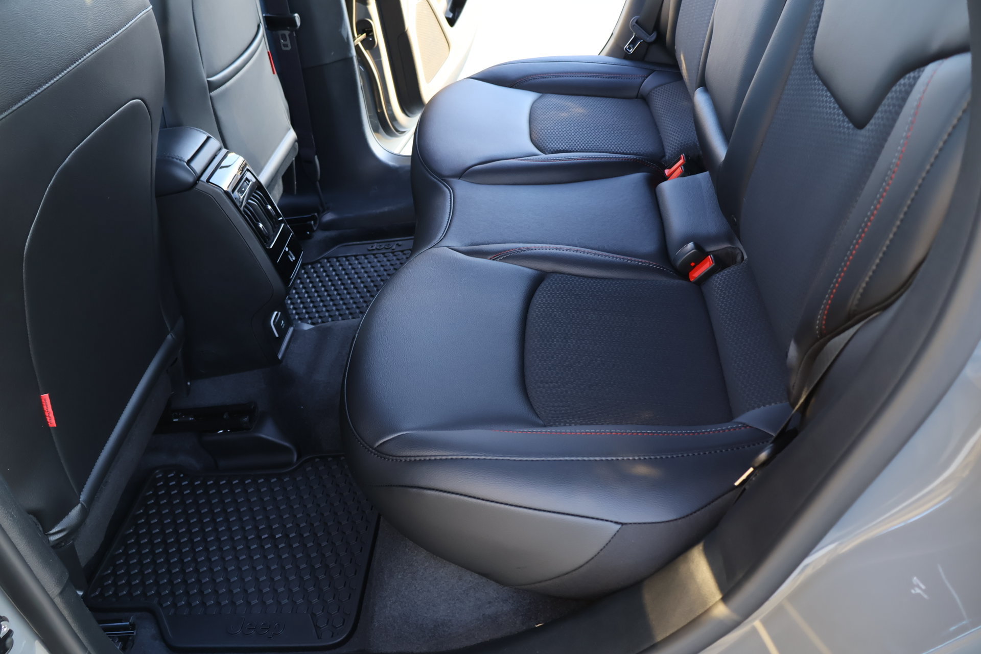 New 2027 Jeep Compass Trailhawk AWD/4WD image 12