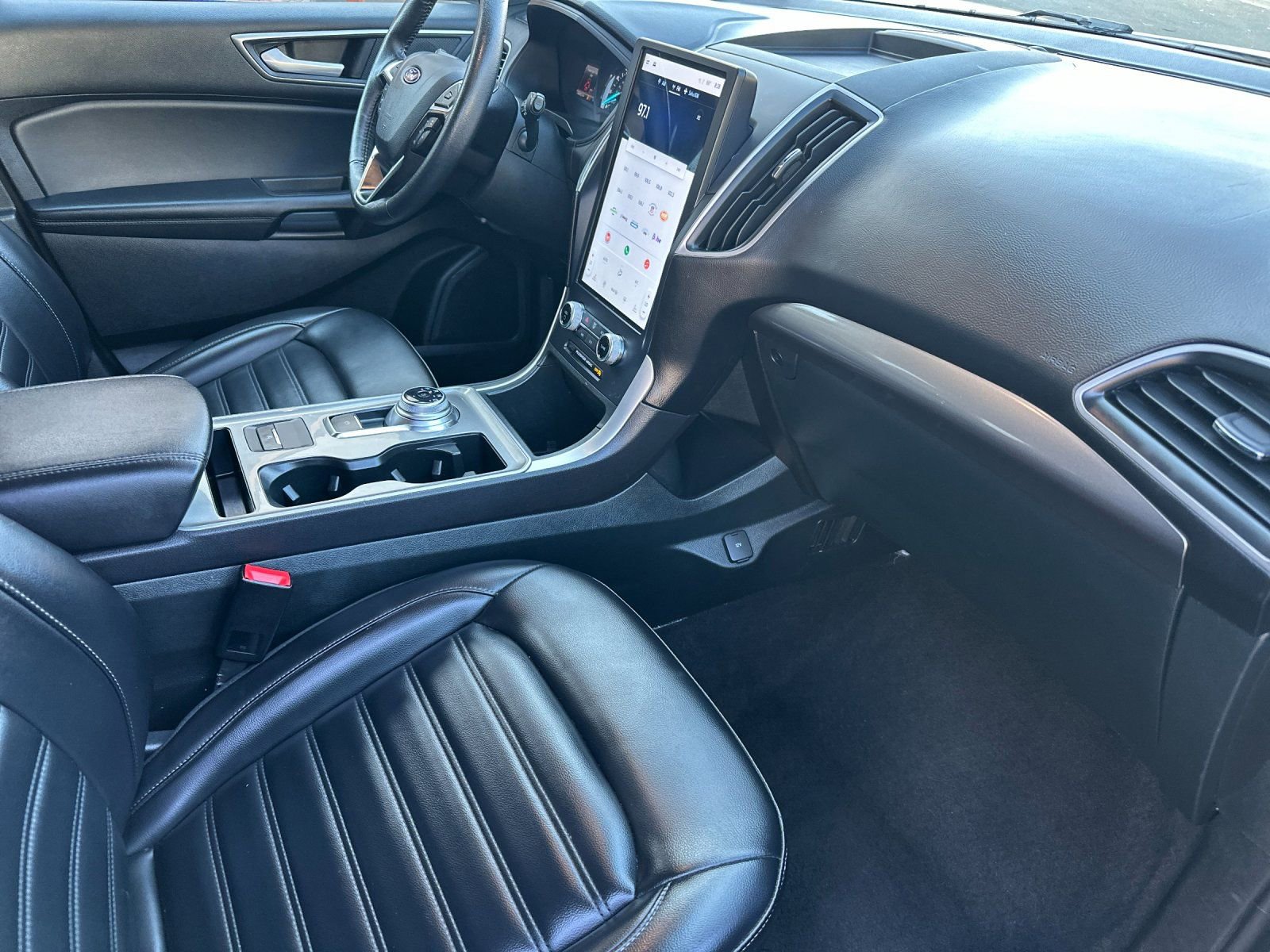 Used 2024 Ford Edge SEL image 18