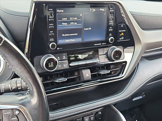Used 2020 Toyota Highlander LE AWD/4WD image 14