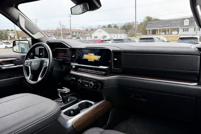 Used 2025 Chevrolet Silverado 1500 RST w/ Convenience Package II image 22