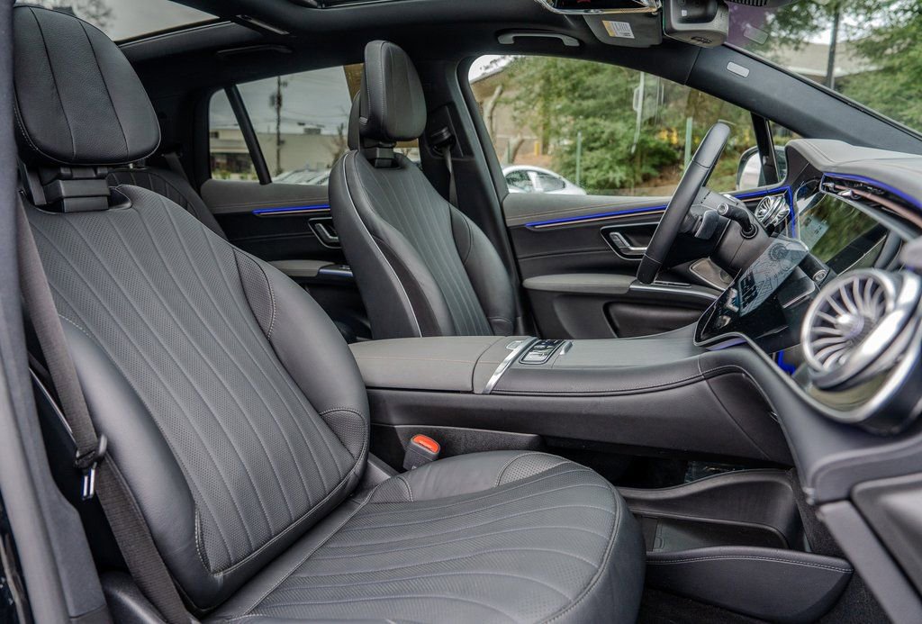 Used 2023 Mercedes-Benz EQS 580 4MATIC SUV image 22