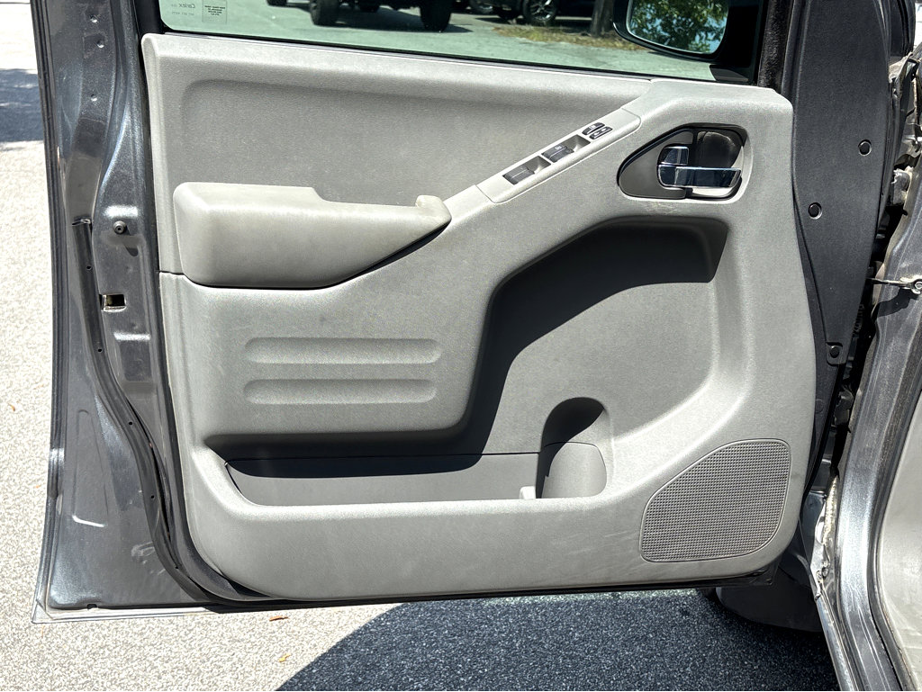 Used 2019 Nissan Frontier SV w/ Value Truck Package image 16