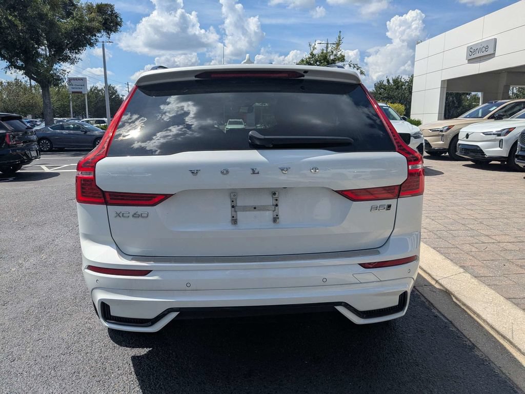 Certified 2024 Volvo XC60 B5 Ultimate w/ Protection Package Premier AWD/4WD image 5