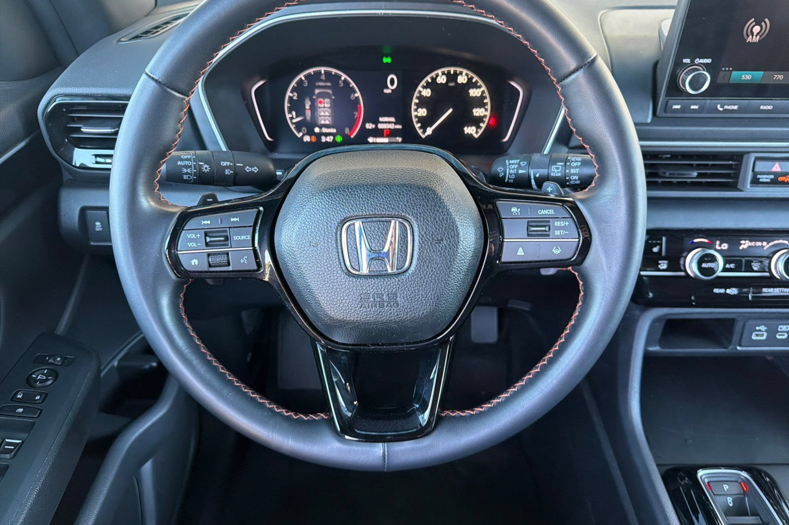 Used 2025 Honda Pilot Sport image 14