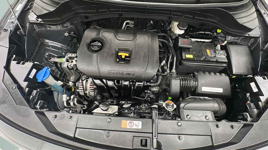 Used 2025 Kia Soul LX w/ LX Technology Package FWD image 20