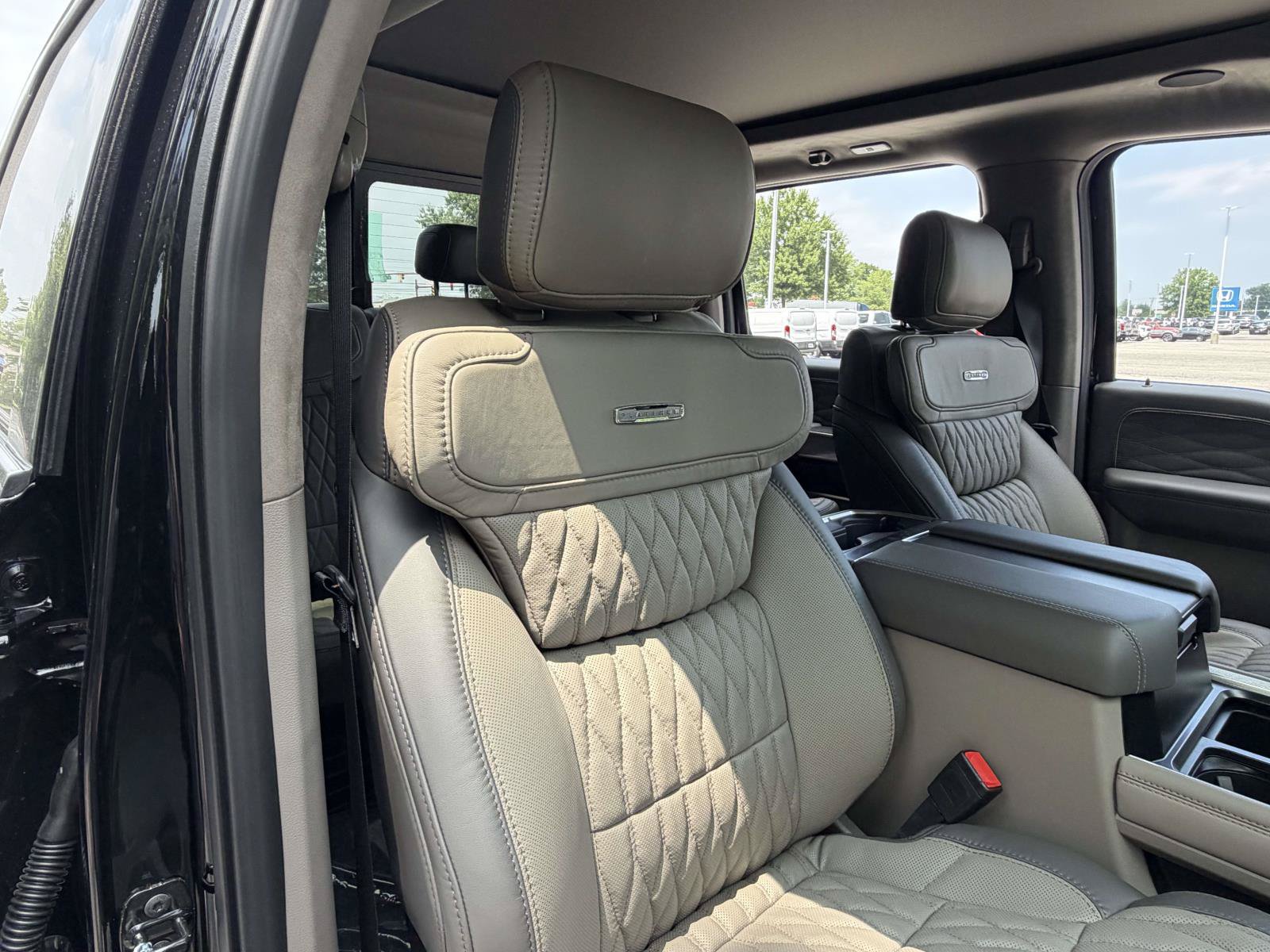 New 2026 Ford F350 Platinum w/ Platinum Plus Package AWD/4WD image 29