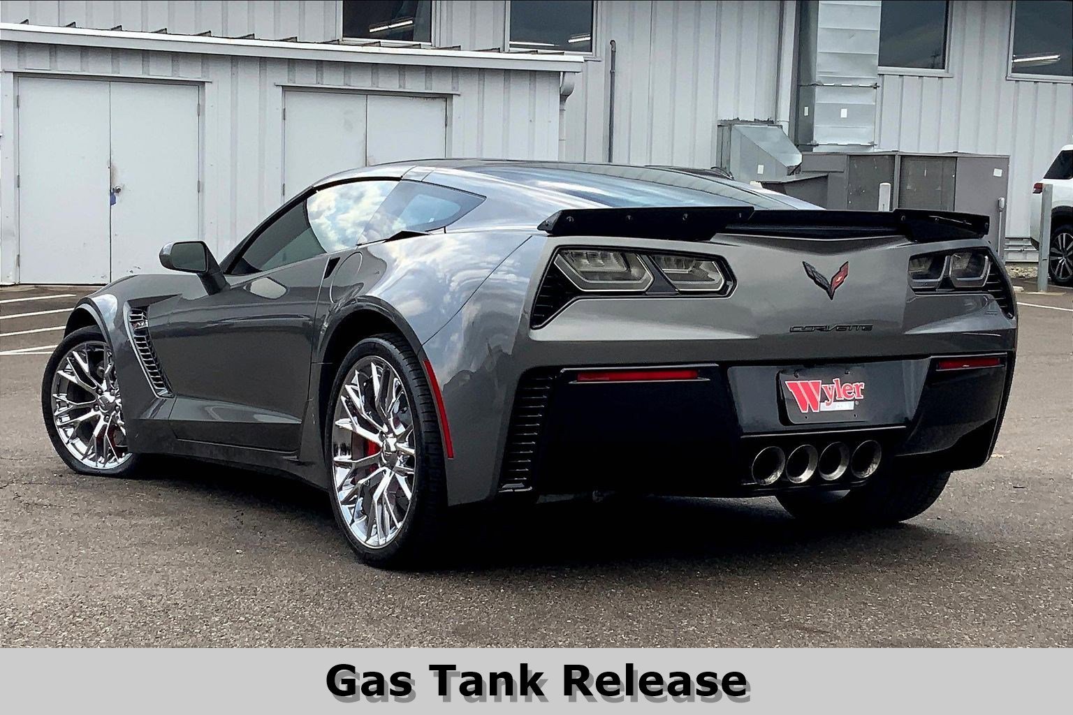 Used 2016 Chevrolet Corvette Z06 w/ 3LZ Preferred Equipment Group image 11