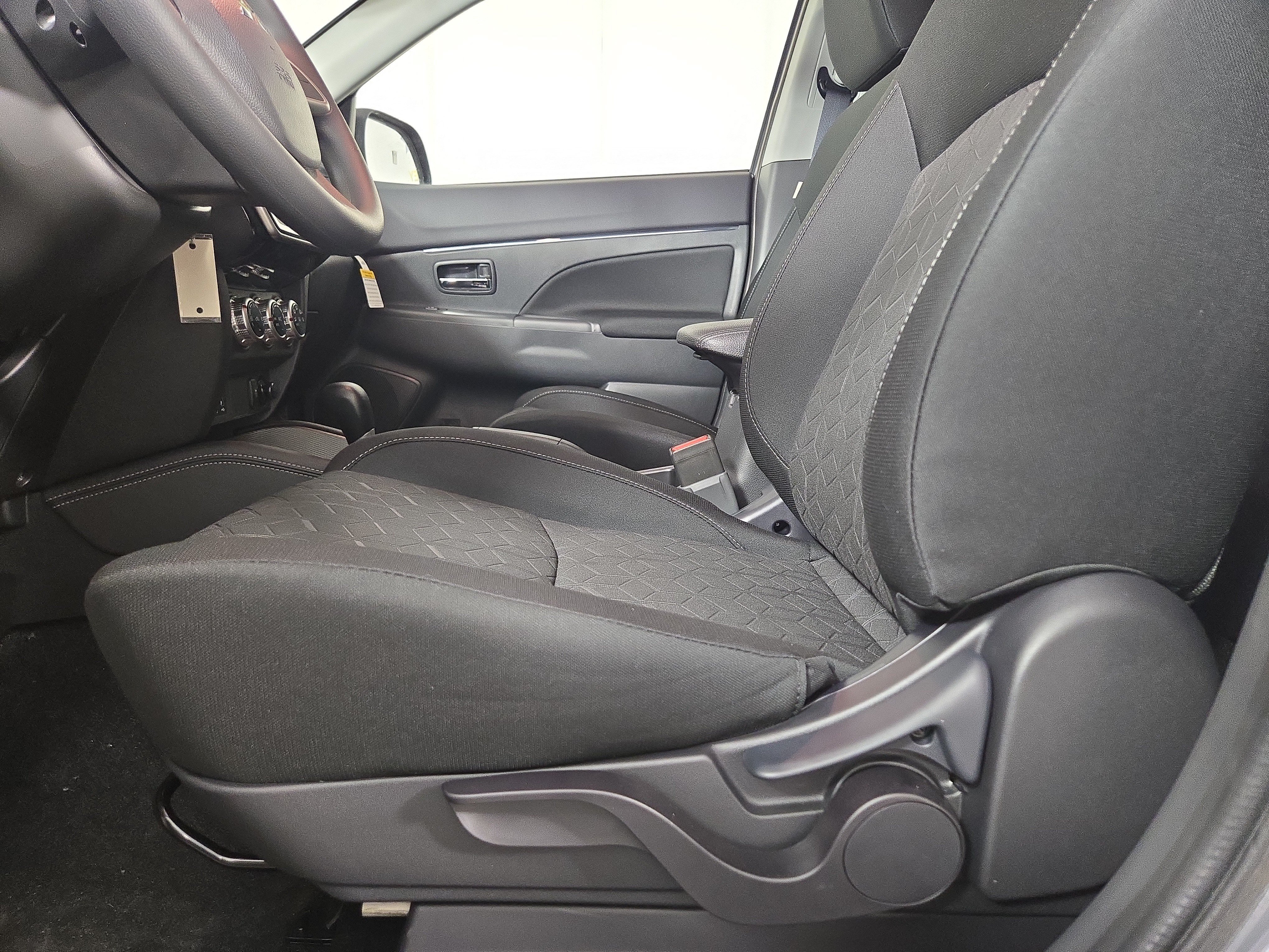 New 2026 Mitsubishi Outlander Sport ES AWD/4WD image 27